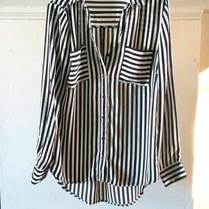 ⚠️5️⃣for💲3️⃣0️⃣⚠️ Striped blouse